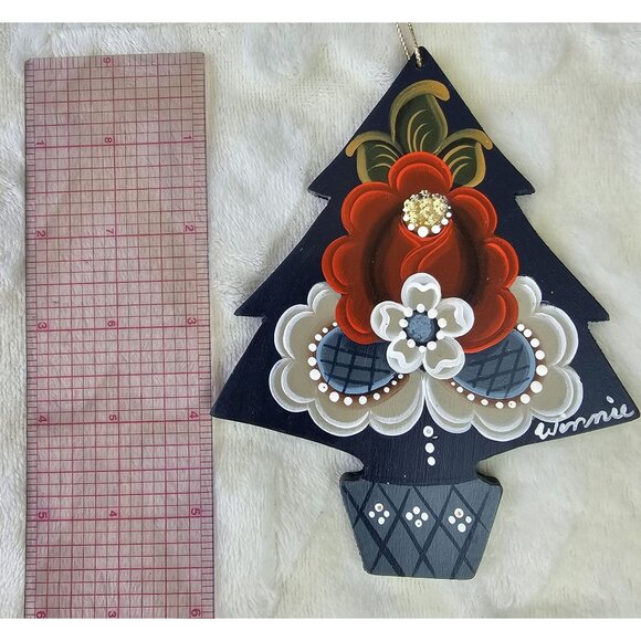 En Velsignet Jul ! A Blessed Christmas! Norweigen Hand painted Wood Ornament - Picture 4 of 5